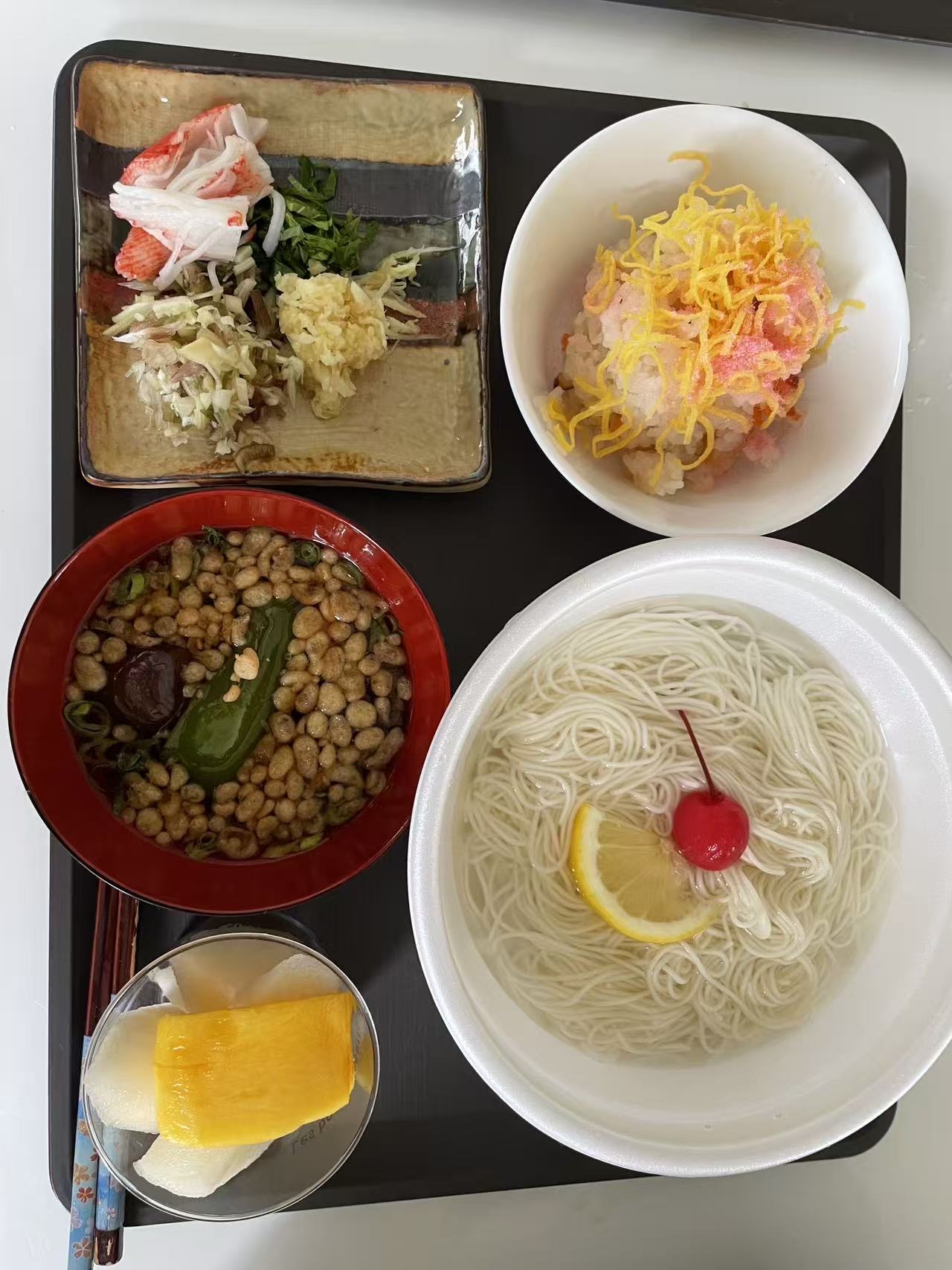 そうめんやちらし寿司などのリクエストメニュー